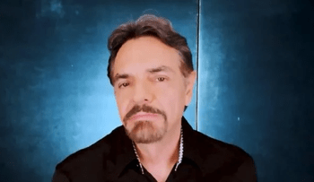 Eugenio Derbez responde a críticas tras invitar al voto