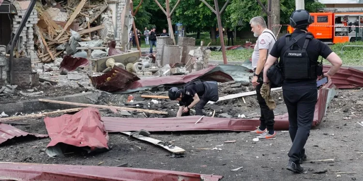 Zelenski Reporta Ataque Ruso en Járkov con Víctimas Mortales