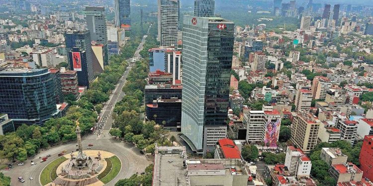 Economía Mexicana: PIB Aumenta un 1.9% en el Primer Trimestre