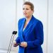 Hombre ataca a la primera ministra de Dinamarca, Mette Frederiksen