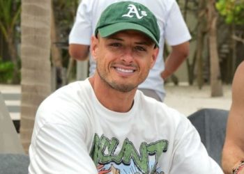 Chicharito Hernández recibe críticas por promocionar retiro espiritual