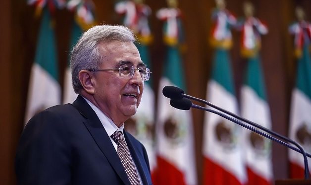 Jesús Vizcarra presta avión a Rocha Moya y niega relación con el narco