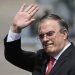 Ebrard y otros ‘pluris’ se registran como senadores; ex canciller mantiene perfil bajo