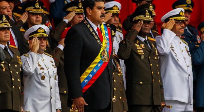 La Fuerza Armada venezolana reafirma su total lealtad y subordinación a Nicolás Maduro