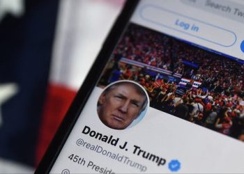 UAW demanda a Trump y Musk por amenazas a trabajadores