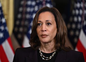 Kamala Harris insta a los militares venezolanos a proteger a la ciudadanía en carta a la oposición