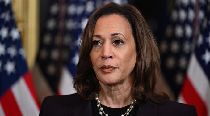 Kamala Harris insta a los militares venezolanos a proteger a la ciudadanía en carta a la oposición