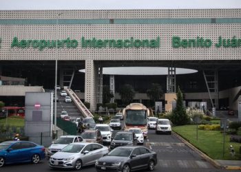 DiDi y Uber demandan regulaciones para operar en aeropuertos mexicanos