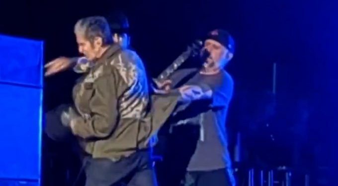 Jane’s Addiction: Pelea en el escenario durante el concierto en Boston