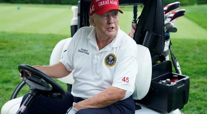 Tiroteo cerca del club de golf de Donald Trump en Florida; el ex presidente está fuera de peligro