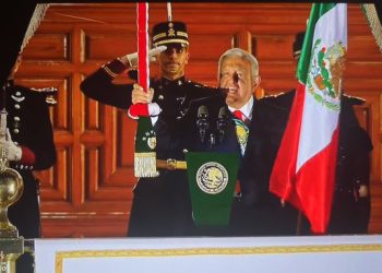 AMLO da su último Grito de Independencia con emotivos “Vivas” y “Mueran”