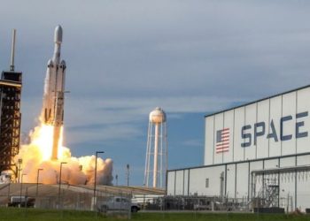 SpaceX podría ser multada con $633,009 por violaciones en lanzamientos de 2023
