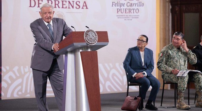 AMLO asegura que la reforma judicial cumple con la Constitución