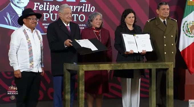 AMLO firma reformas para integrar la Guardia Nacional a Sedena y proteger derechos indígenas