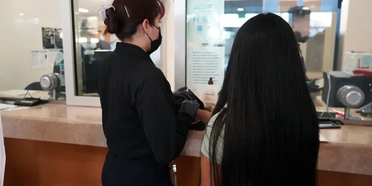 Republicanos Bloquean Auxilio Migratorio del Gobierno Biden para Cónyuges de Ciudadanos