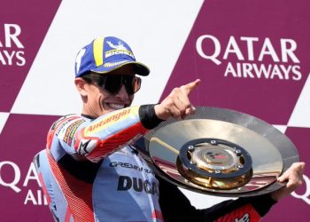 Marc Márquez y Aldeguer alcanzan su tercera victoria del año en Australia; Alonso iguala récord de Rossi