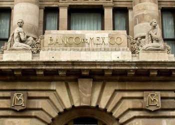 Caen las reservas internacionales de México: suman poco más de 226 mil millones de dólares, según Banxico