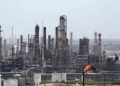 El petróleo cierra la semana con caída superior al 7% por incertidumbre en la demanda de China