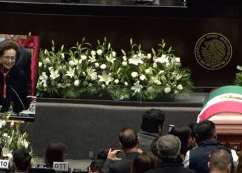 Despedida a Ifigenia Martínez en la Cámara de Diputados con emotivo homenaje