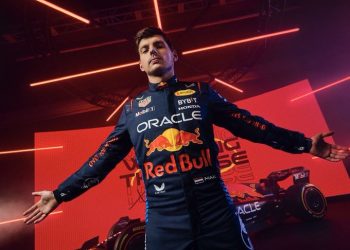 Verstappen gana el Esprint de Austin; Sainz brilla en segundo lugar