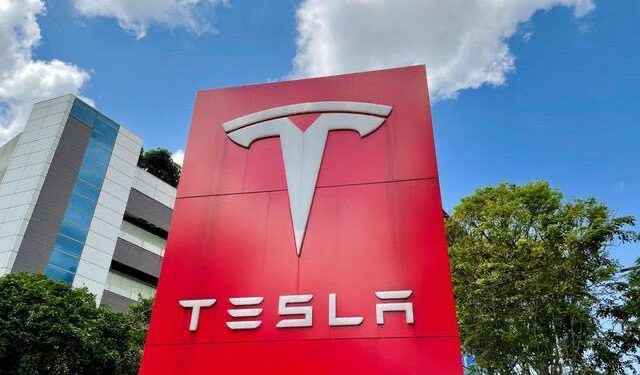 Tesla reduce sus beneficios un 32,4 % en los primeros nueve meses de 2024