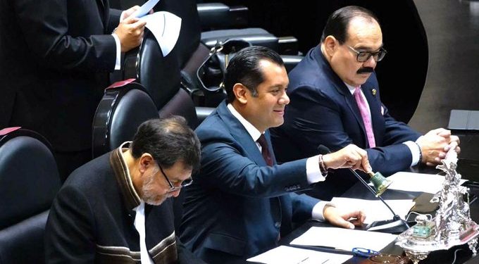 Iniciativa busca restringir a la SCJN en la revisión de reformas constitucionales