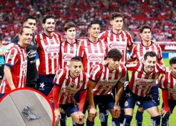 Jugador de Chivas lanza artefacto explosivo en sala de prensa; medios piden disculpa