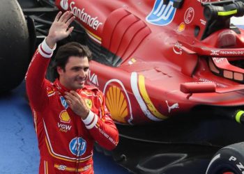 Carlos Sainz triunfa en México; Norris acorta la distancia con Verstappen tras sanción