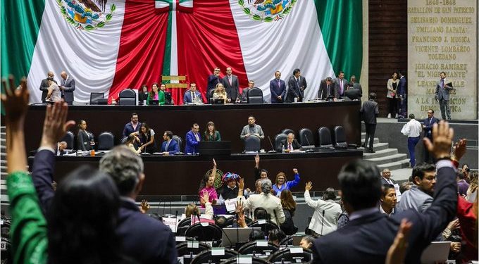 Aprobada reforma que permite el uso de vías ferroviarias para transporte de pasajeros