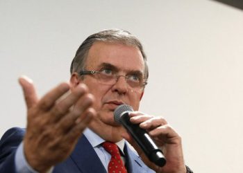 Ebrard anuncia creación de consejo empresarial para mejorar inversiones en Economía