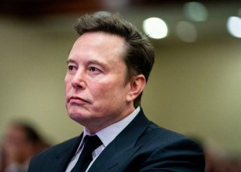 Elon Musk lidera la lista de multimillonarios con una fortuna de 348 mil millones de dólares