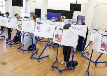 Inician centros de votación en EE.UU. entre Kamala Harris y Donald Trump