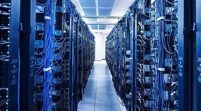 Google invierte en energía limpia para centros de datos con 800 millones de dólares