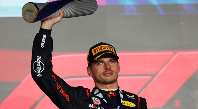 “Tensión en Red Bull: Checo Pérez abandona y Verstappen triunfa”