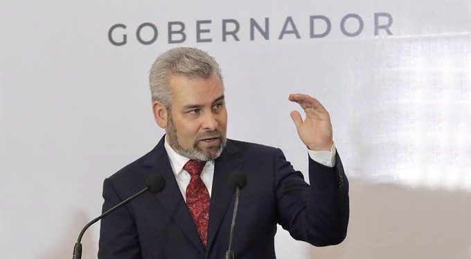 Gobernador de Michoacán solicita investigar a alcaldesa por vínculos con el CJNG