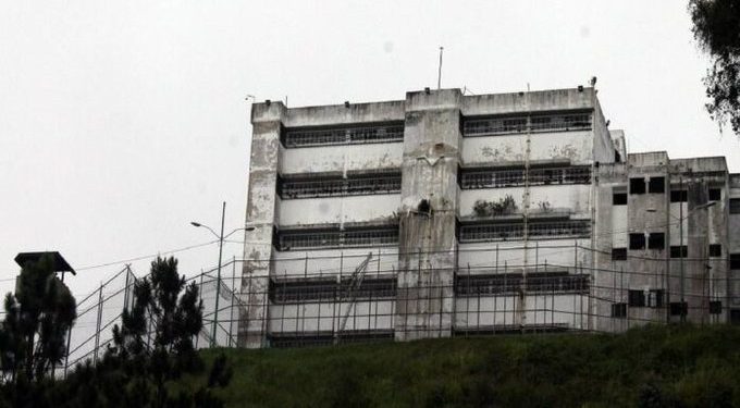 Denuncian disparos y heridos en cárcel militar de Venezuela