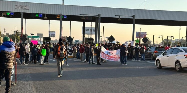 Suteym toma casetas en la México-Pachuca como protesta por falta de pagos