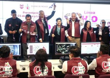 Clara Brugada inaugura línea telefónica para reportar fugas de agua en CDMX