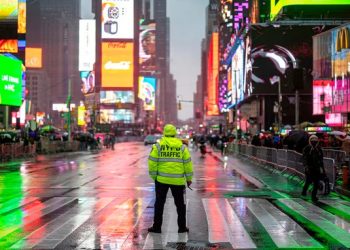 Nueva York refuerza la seguridad para el Fin de Año en Times Square con drones y agentes encubiertos