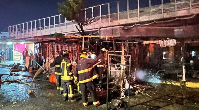 Incendio en Mercado Central de Acapulco consume 30 puestos
