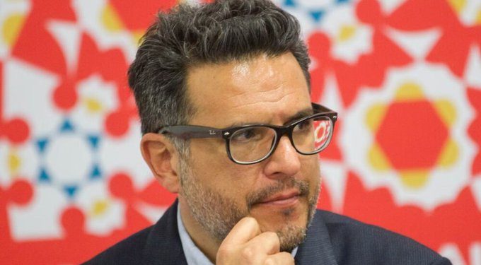 Desaparece el poeta mexicano Julio Trujillo en Inglaterra.