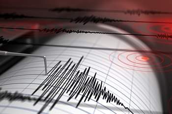 Japón activa alerta de tsunami tras sismo de magnitud 6.9
