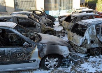 Durante las celebraciones de Año Nuevo en Francia se reportaron 420 arrestos y 984 vehículos incendiados