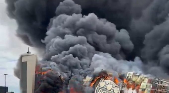 Incendio arrasa el casino Royal Yak en Culiacán: dos personas lesionadas
