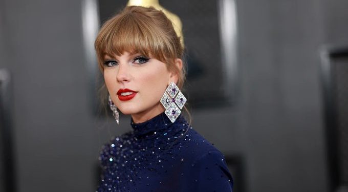 Taylor Swift será presentadora en los Premios Grammy 2025