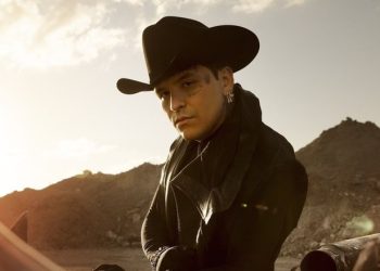 Christian Nodal lanza Contigo al cielo, una canción dedicada a su hija Inti