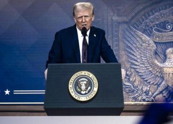 Donald Trump en Davos: “Produzcan en EE.UU. o pagarán aranceles”
