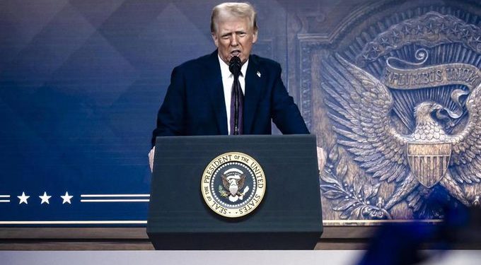 Donald Trump en Davos: “Produzcan en EE.UU. o pagarán aranceles”