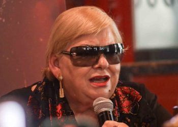 Paquita la del Barrio reprograma concierto en CDMX por complicaciones de salud.