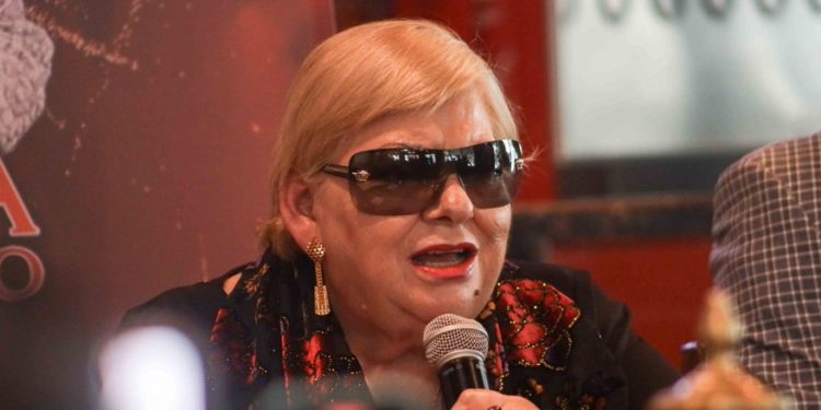 Paquita la del Barrio reprograma concierto en CDMX por complicaciones de salud.